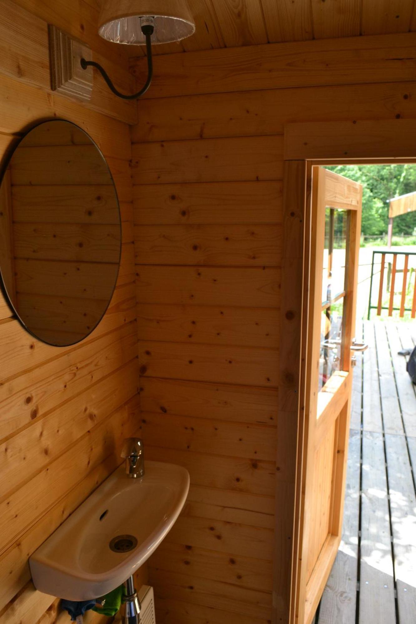 Chalet Tiny Parada
